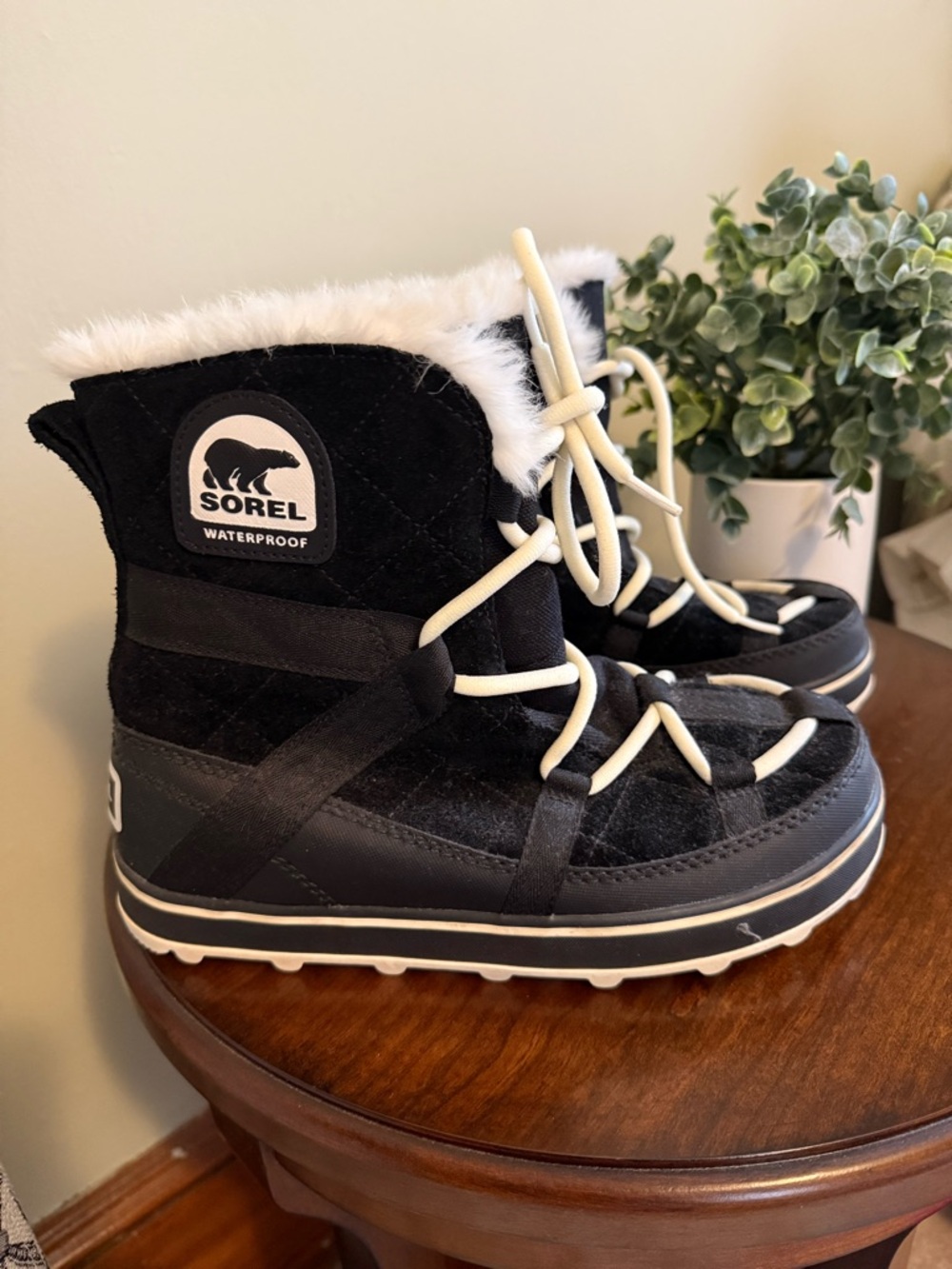 Sorel Black Winter Lace-Up Boots with Cream Faux Fur Trim